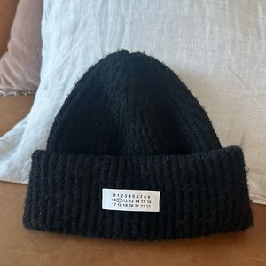 Maison Margiela M6 Ribbed Wool Beanie